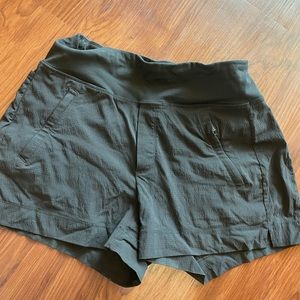Athleta Northtrek black shorts
